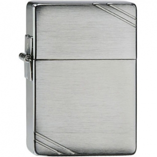 Zippo replica 1935 with slashes inclusief graveren